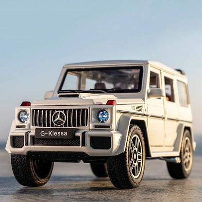 1:24 Alloy Diecast SUV – Light & Sound Model