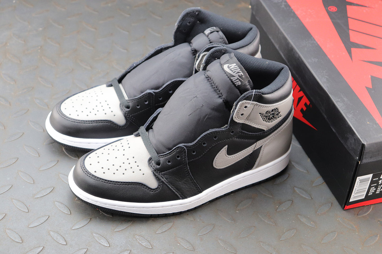 Mens Ankle white black sneakers