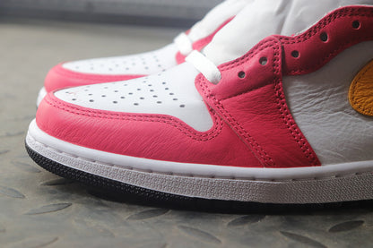 Mens white pink fashionable sneakers